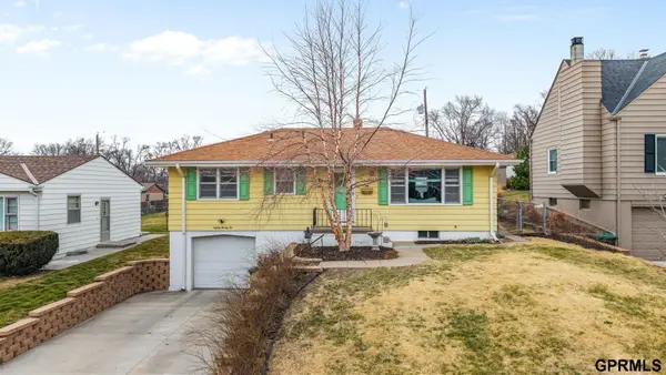 8022 Valley Street, Omaha, NE 68124