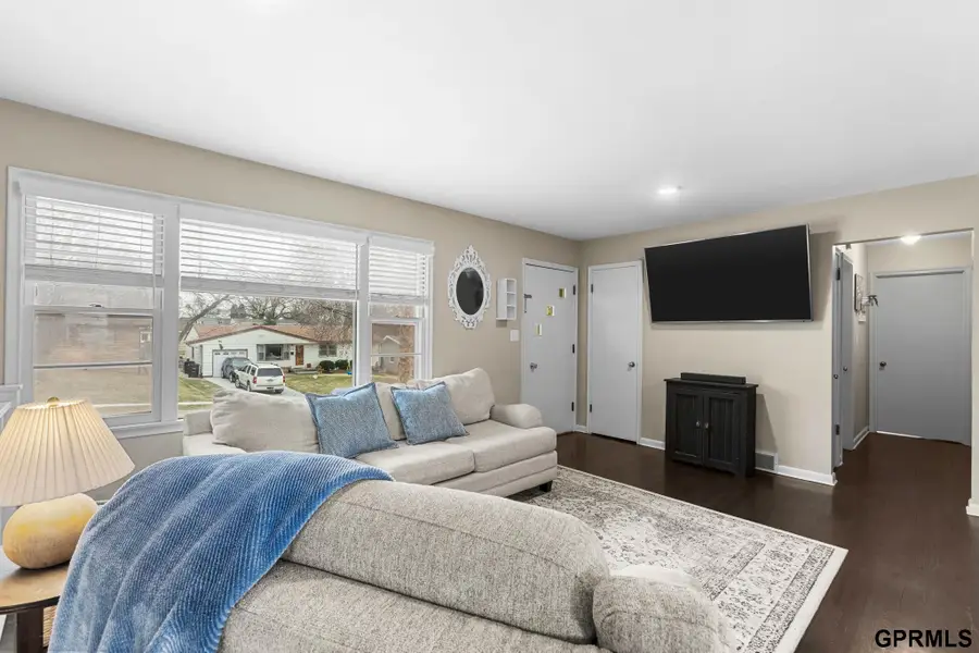 8022 Valley Street, Omaha, NE 68124 - #3