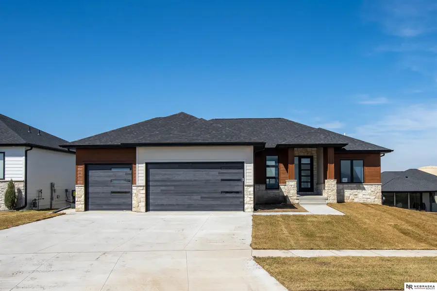 9401 S 87th Street, Lincoln, NE 68526 - #3