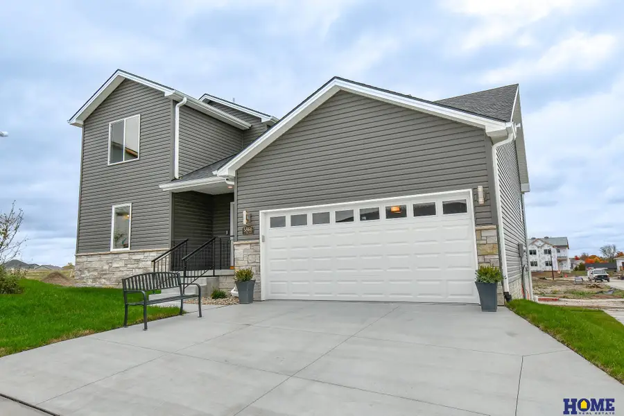 5866 S 94th Street, Lincoln, NE 68526 - #2
