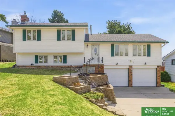 9517 Sprague Street, Omaha, NE 68134