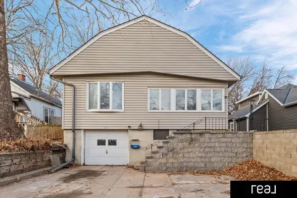 910 2nd Avenue, Plattsmouth, NE 68048