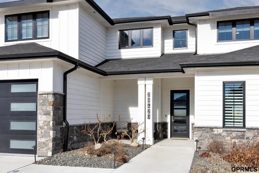 28420 Laurel Circle, Valley, NE 68064 - #3