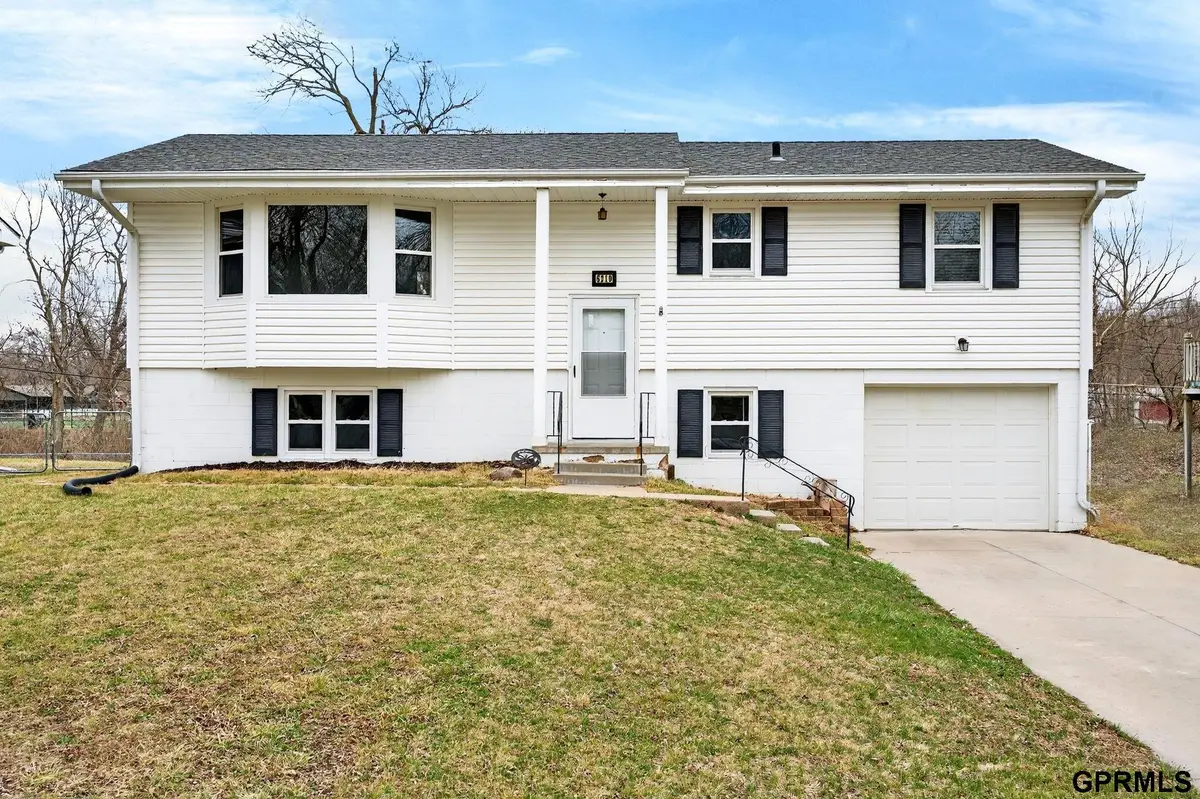 6219 N 66 Street, Omaha, NE 68104 - #1