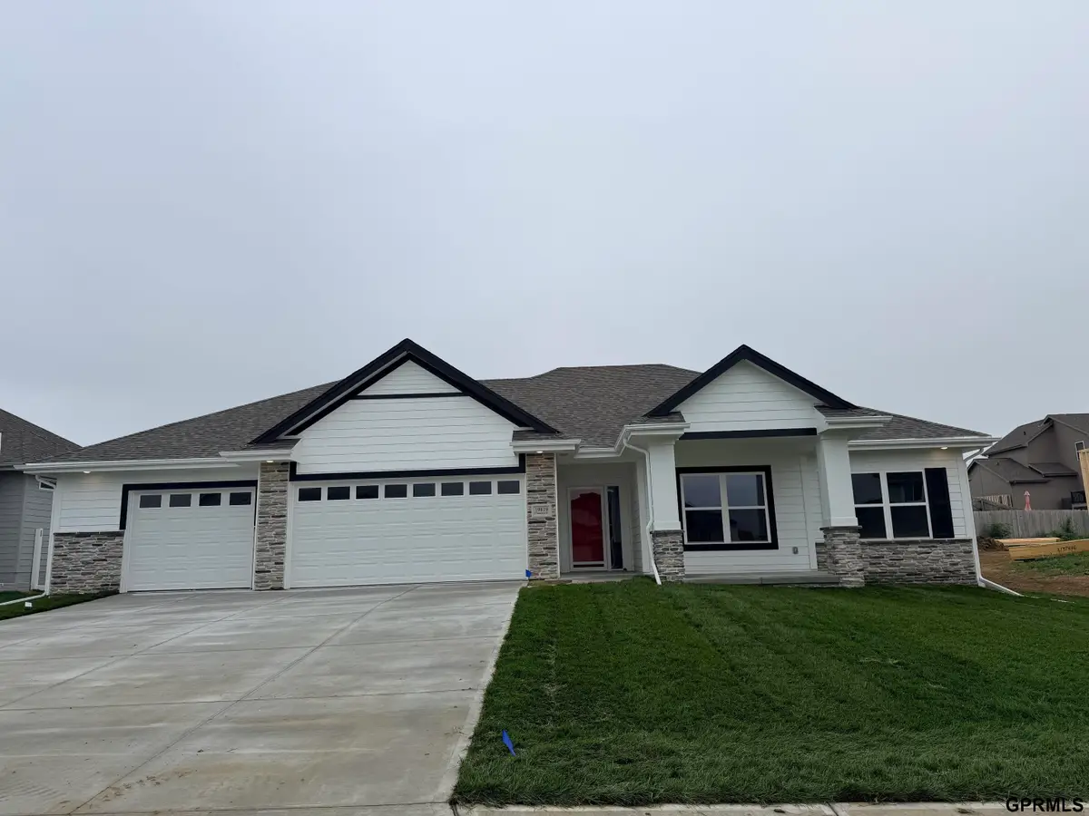 19819 Cinnamon Street, Omaha, NE 68135 - #1