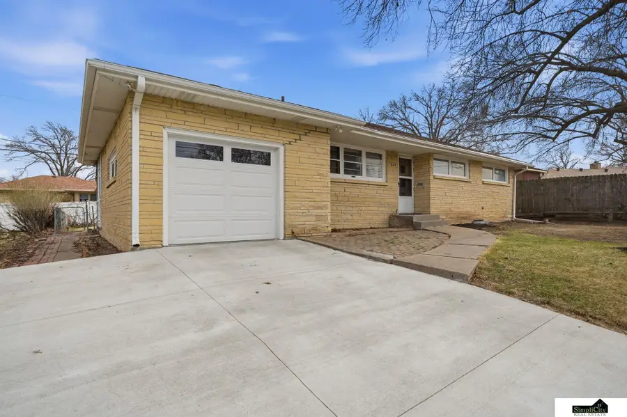 624 S 56 Street, Lincoln, NE 68510 - #2