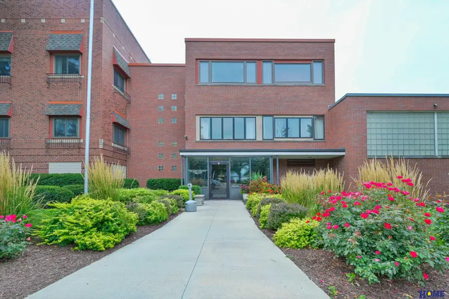 1540 N Cotner Boulevard #A13, Lincoln, NE 68505 - #3