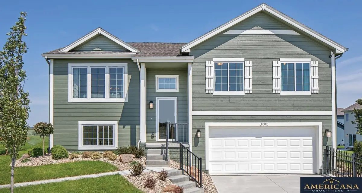 8009 N 113 Street, Omaha, NE 68142 - #1