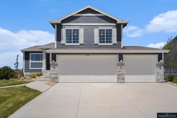 10706 Portage Drive, Papillion, NE 68046