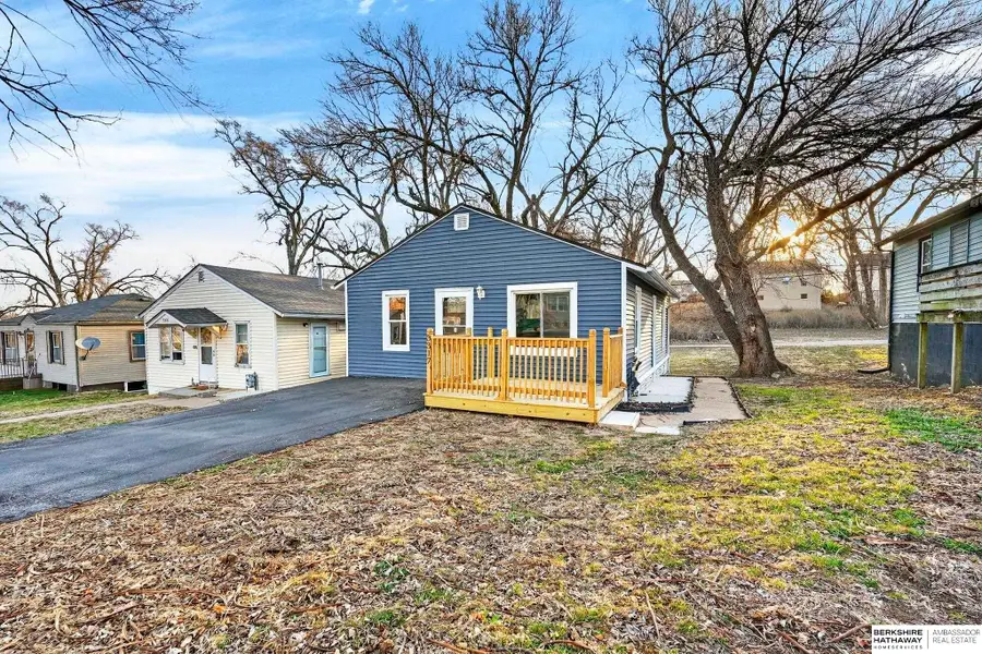 3317 N 39th Street, Omaha, NE 68111 - #3