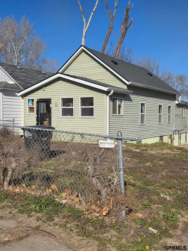 2409 N 29 Street, Omaha, NE 68111