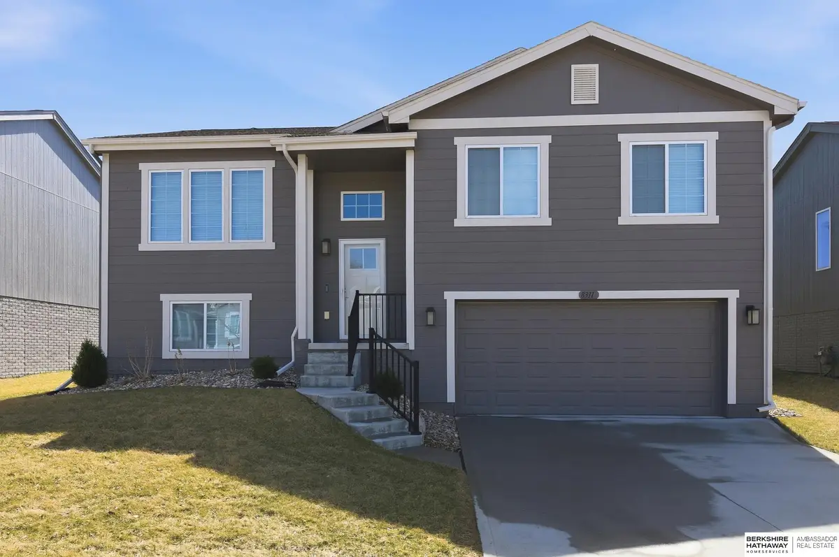 8311 King Street, Omaha, NE 68122 - #1