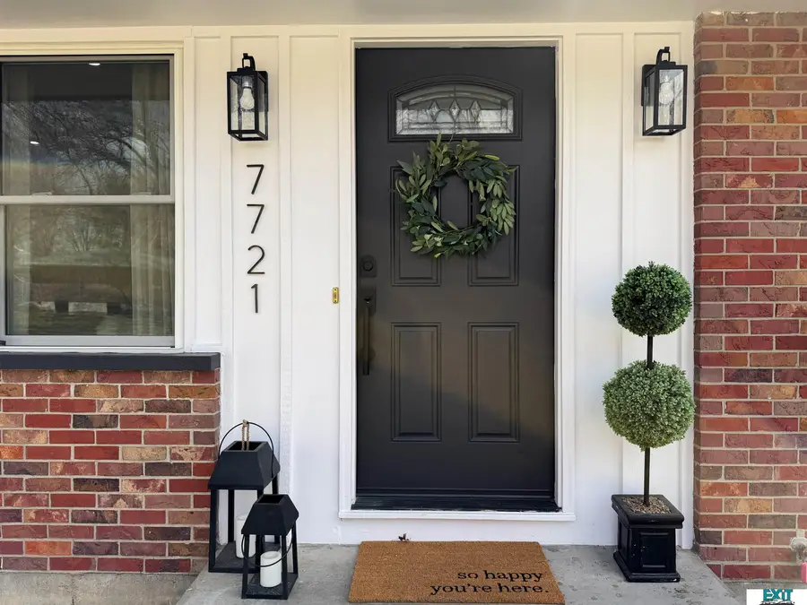 7721 Hickory Lane, Lincoln, NE 68510 - #3