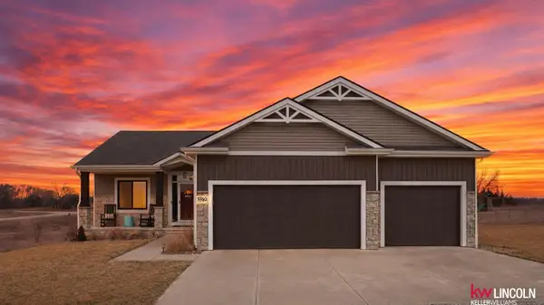 9930 Paris Court, Lincoln, NE 68339