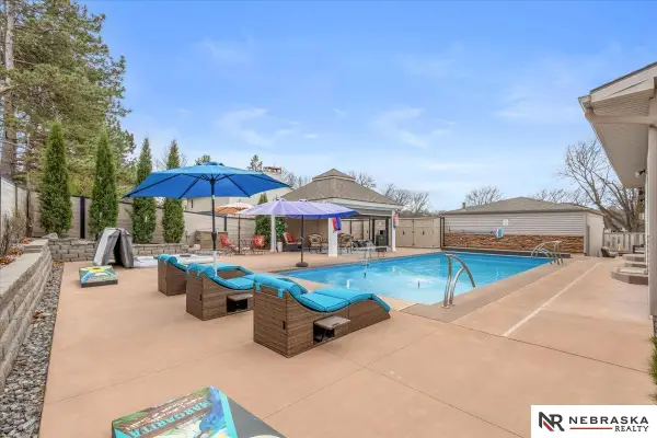 510 Hazelwood Drive, Lincoln, NE 68510