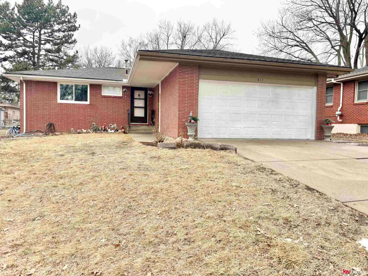 617 Sierra Drive, Lincoln, NE 68505 - #1