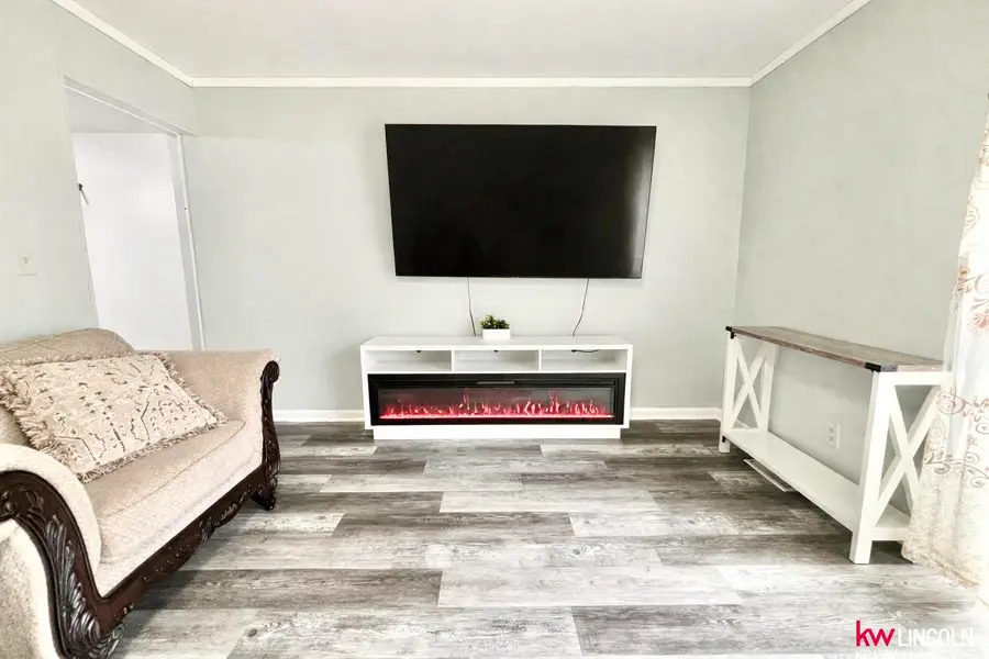 617 Sierra Drive, Lincoln, NE 68505 - #2