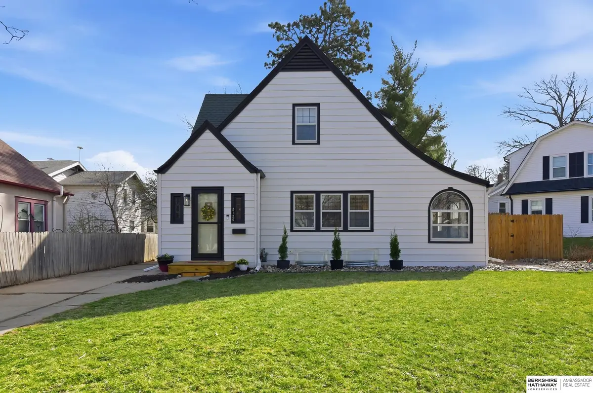 2120 Bradfield Drive, Lincoln, NE 68502 - #1