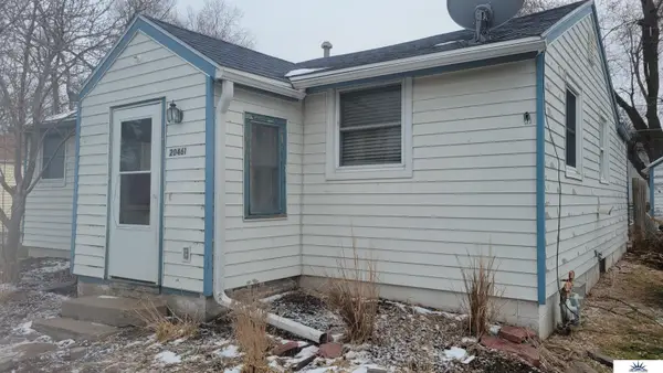 20461 Victor Avenue, Elkhorn, NE 68022