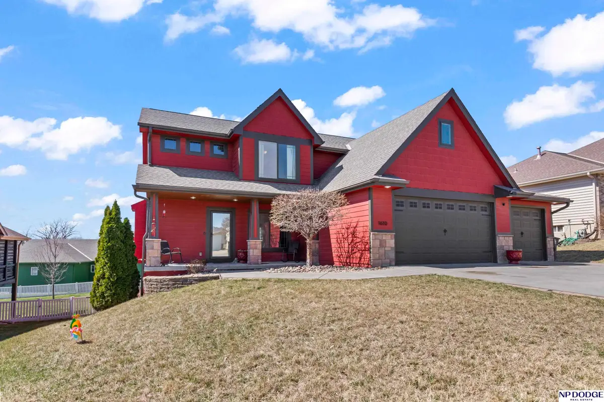 1610 Baldwin Circle, Council Bluffs, IA 51503 - #1