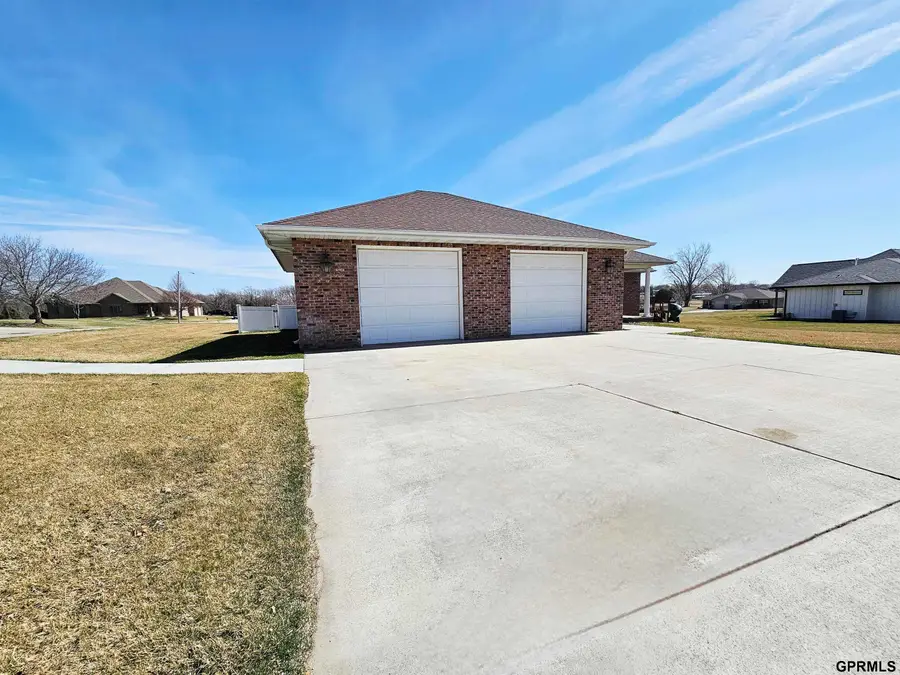 906 N Gray Avenue, Sutton, NE 68979 - #3