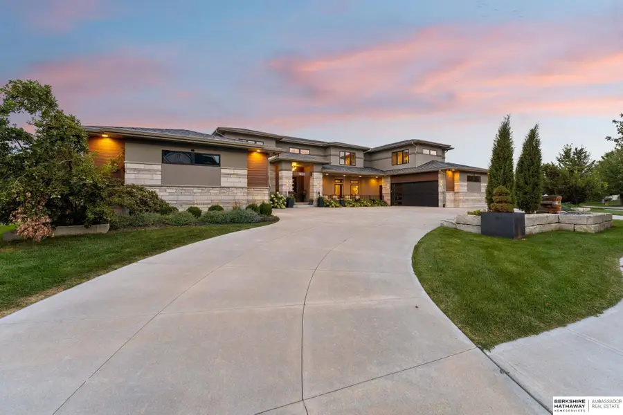 1605 S 219th Avenue, Elkhorn, NE 68022 - #2