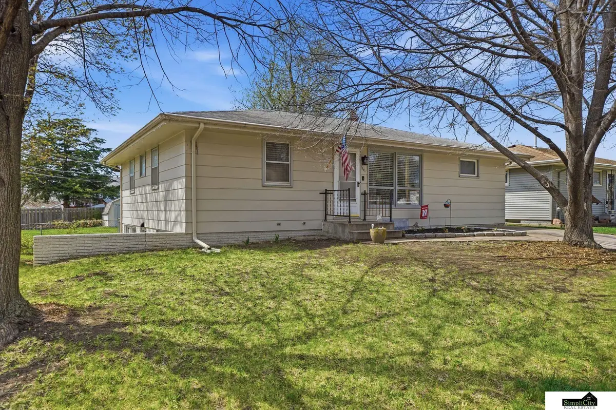 1541 SW 9th Street, Lincoln, NE 68522 - #1