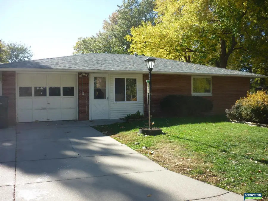 300 S 44th Street, Lincoln, NE 68510 - #2