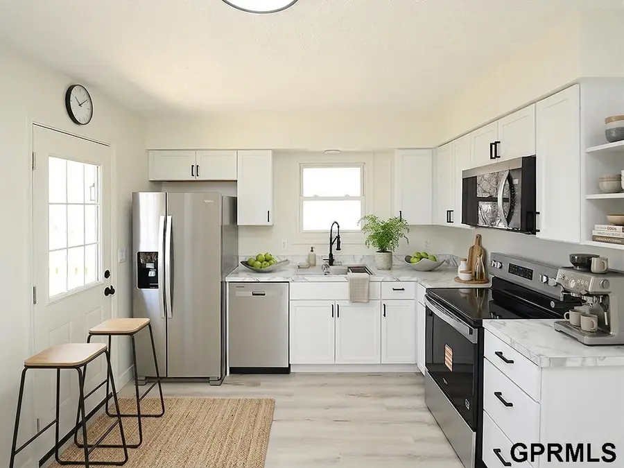 109 Wagon Train Avenue, Hickman, NE 68372 - #3