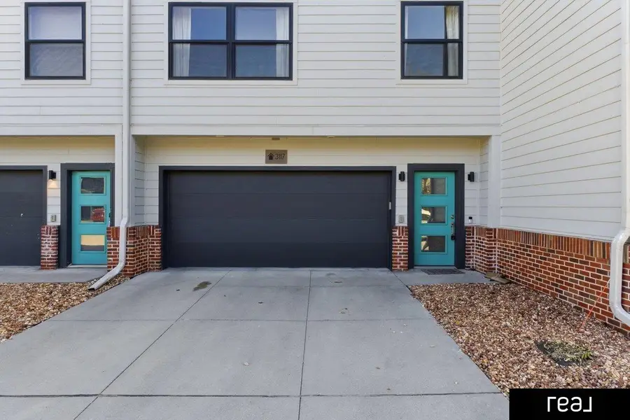 3117 Mayberry Plaza, Omaha, NE 68105 - #3