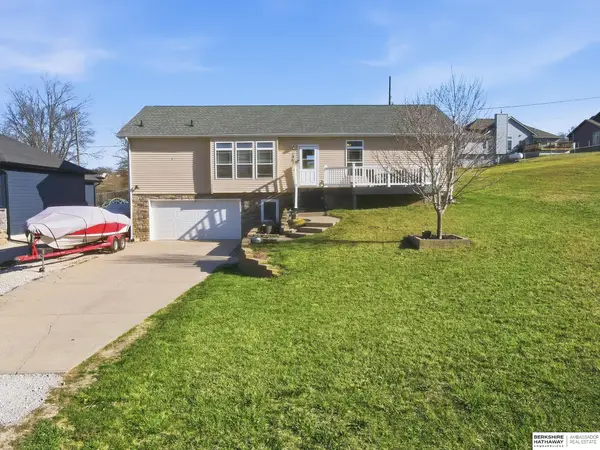 1802 Dunbar Drive, Plattsmouth, NE 68048
