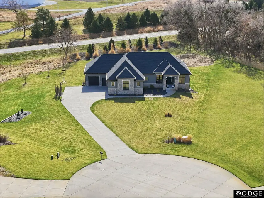 1211 W Dolores Court, Lincoln, NE 68523 - #3