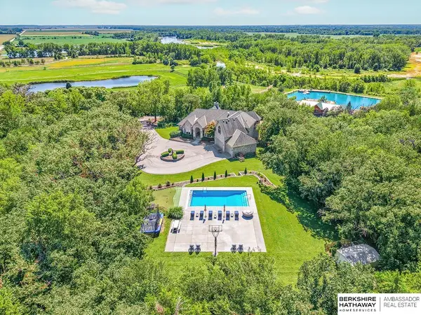 7191 S 240th Street, Gretna, NE 68028