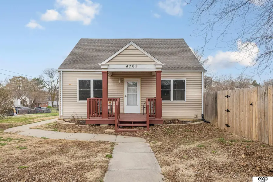 4702 N 52 Street, Omaha, NE 68104 - #2