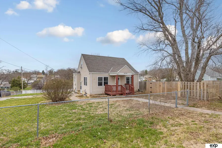 4702 N 52 Street, Omaha, NE 68104 - #3