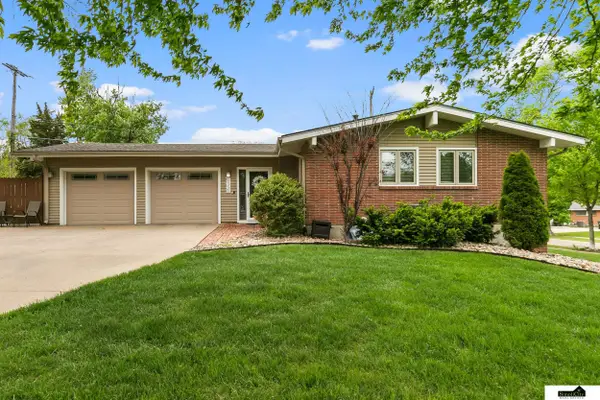 7441 Dotson Road, Lincoln, NE 68505