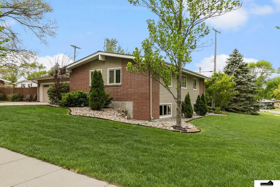 7441 Dotson Road, Lincoln, NE 68505 - #2