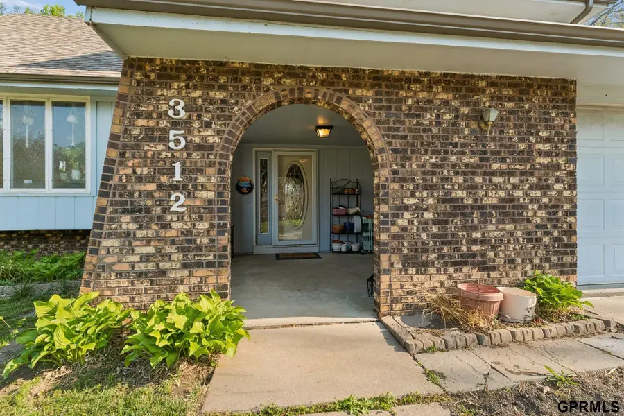3512 Leawood Drive, Bellevue, NE 68123 - #3