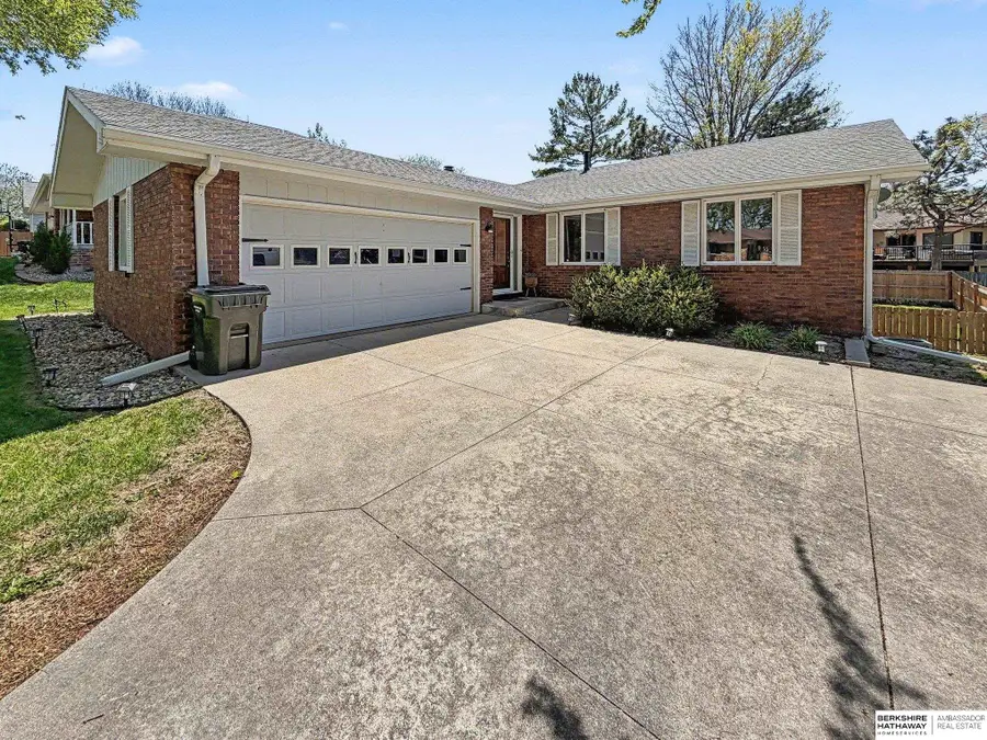 7533 Sherman Street, Lincoln, NE 68506 - #2