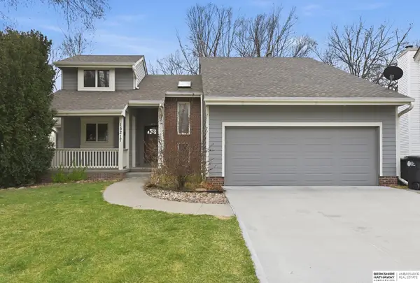 15217 Summerwood Drive, Omaha, NE 68137