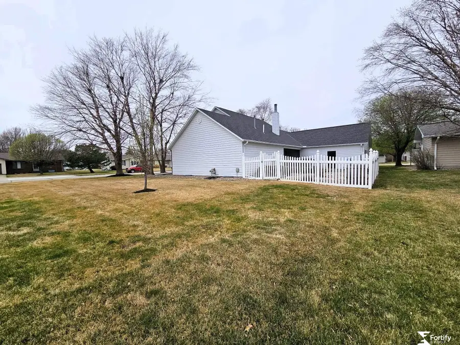 435 N 17th Street, Geneva, NE 68361 - #3