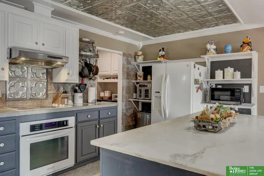 104 S Chicago Street, Weeping Water, NE 68463 - #3