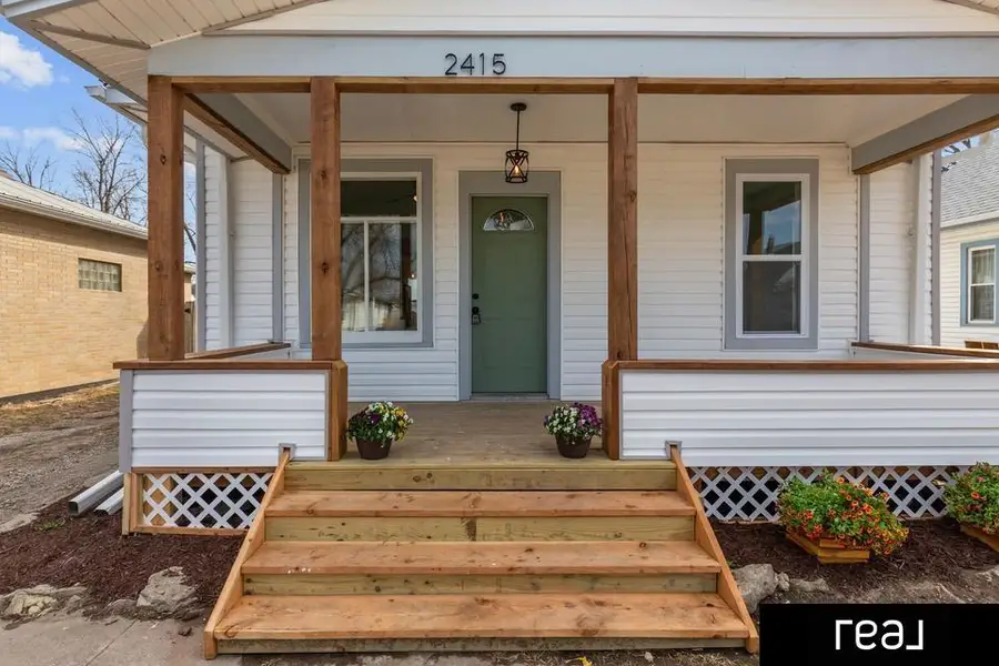 2415 Avenue F, Council Bluffs, IA 51501 - #2