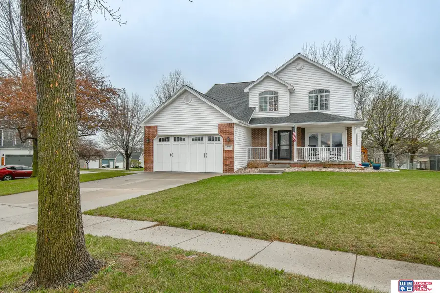 2855 Lawson Drive, Lincoln, NE 68516 - #2