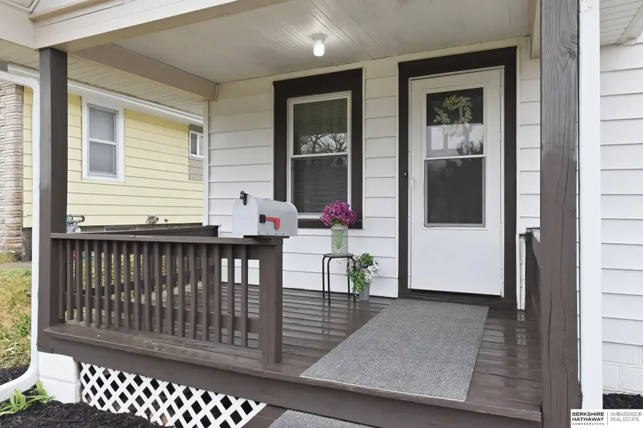 2922 N 49th Street, Omaha, NE 68104 - #3