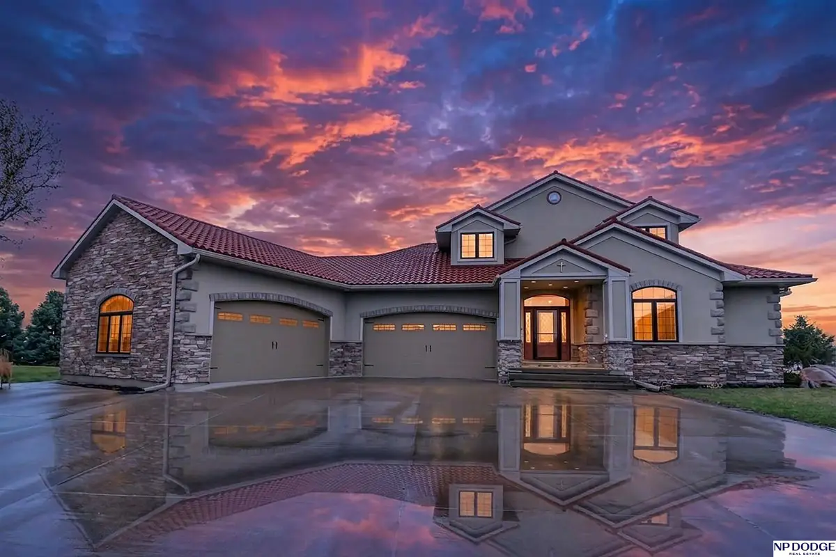 28001 Heron Circle, Valley, NE 68069 - #1