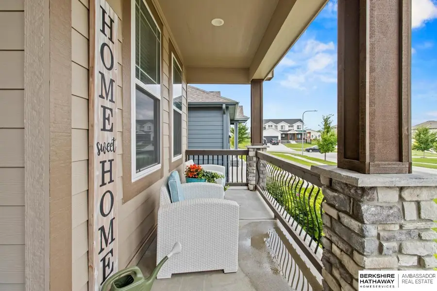 20529 D Street, Elkhorn, NE 68022 - #2