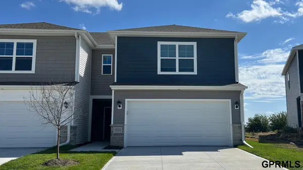 8955 N 167th Street, Bennington, NE 68007