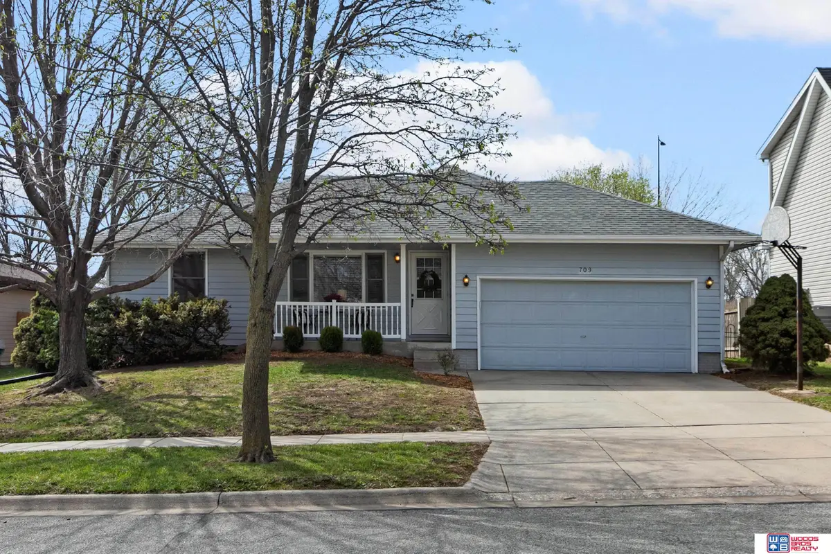 709 W Jennifer Drive, Lincoln, NE 68521 - #1