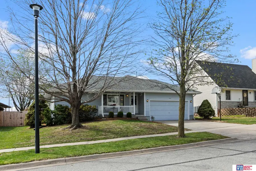 709 W Jennifer Drive, Lincoln, NE 68521 - #2